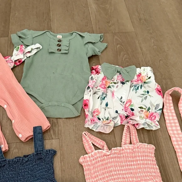 Brand New baby girl bundle - Picture 4 of 5